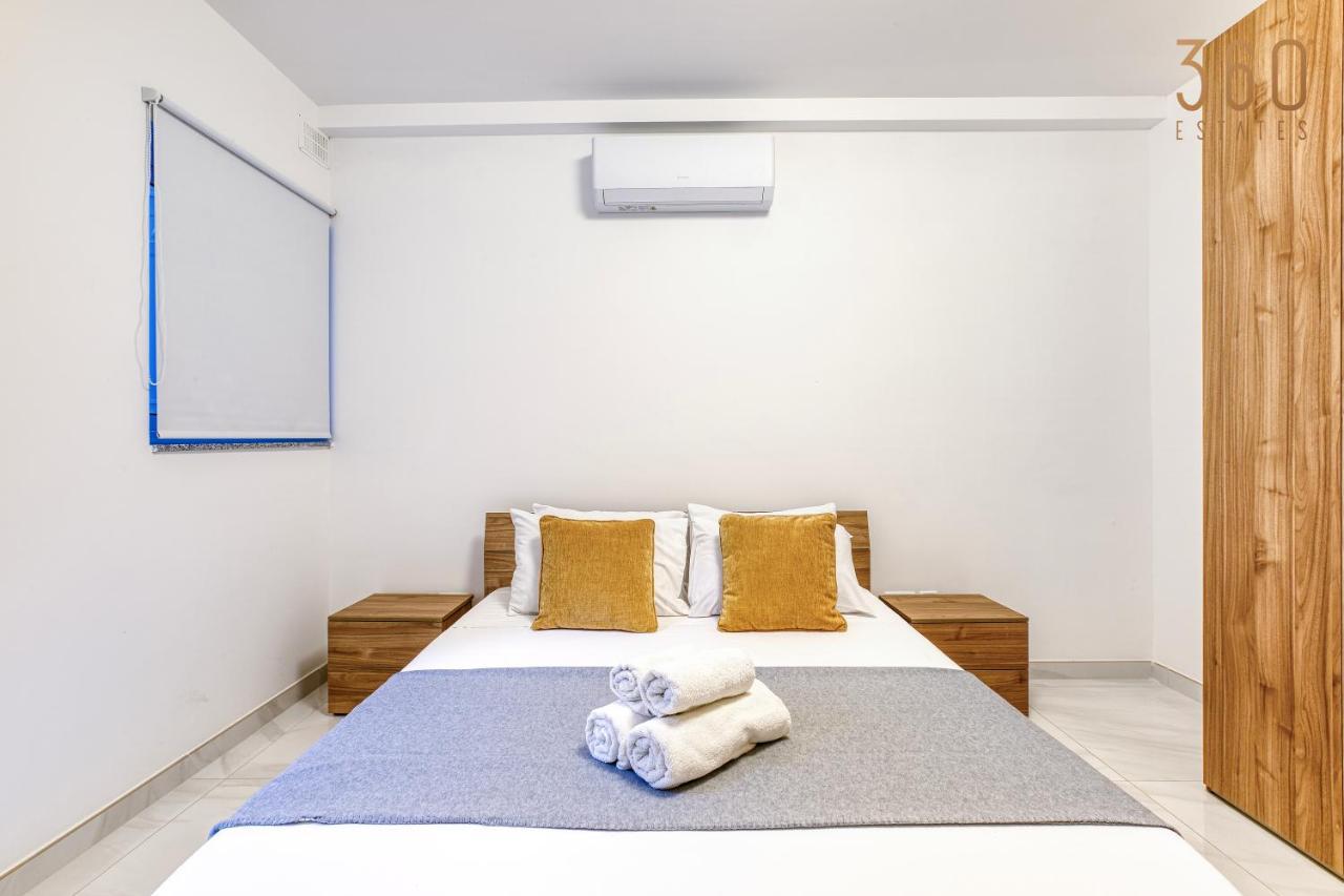 Modern 2Br Apt With Private Terrace & Sofa Bed By 360 Estates セント・ポールズ・ベイ エクステリア 写真