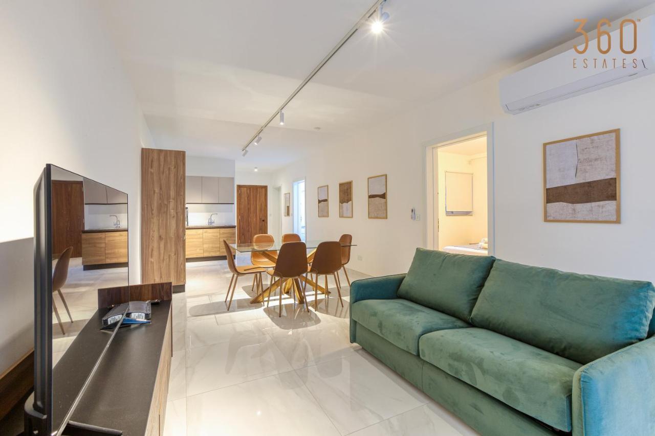 Modern 2Br Apt With Private Terrace & Sofa Bed By 360 Estates セント・ポールズ・ベイ エクステリア 写真