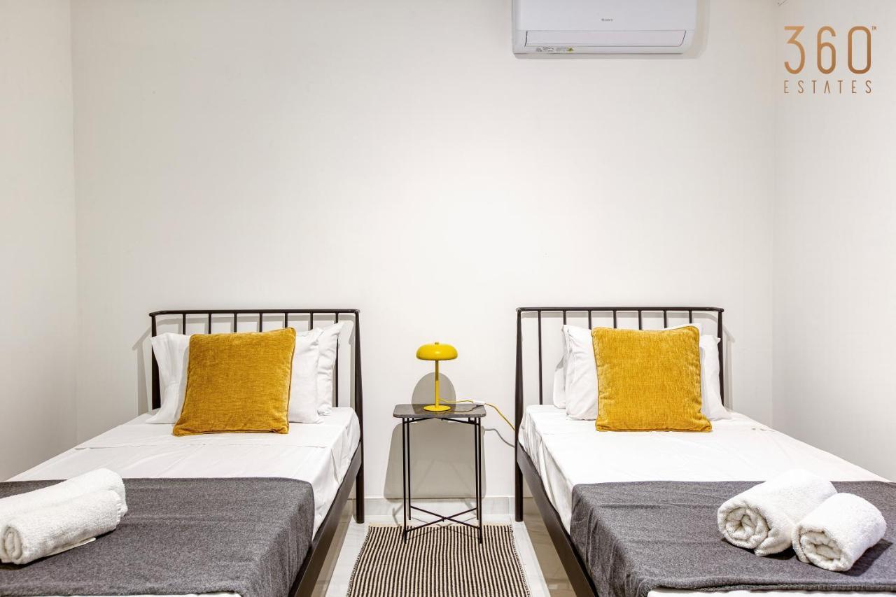 Modern 2Br Apt With Private Terrace & Sofa Bed By 360 Estates セント・ポールズ・ベイ エクステリア 写真