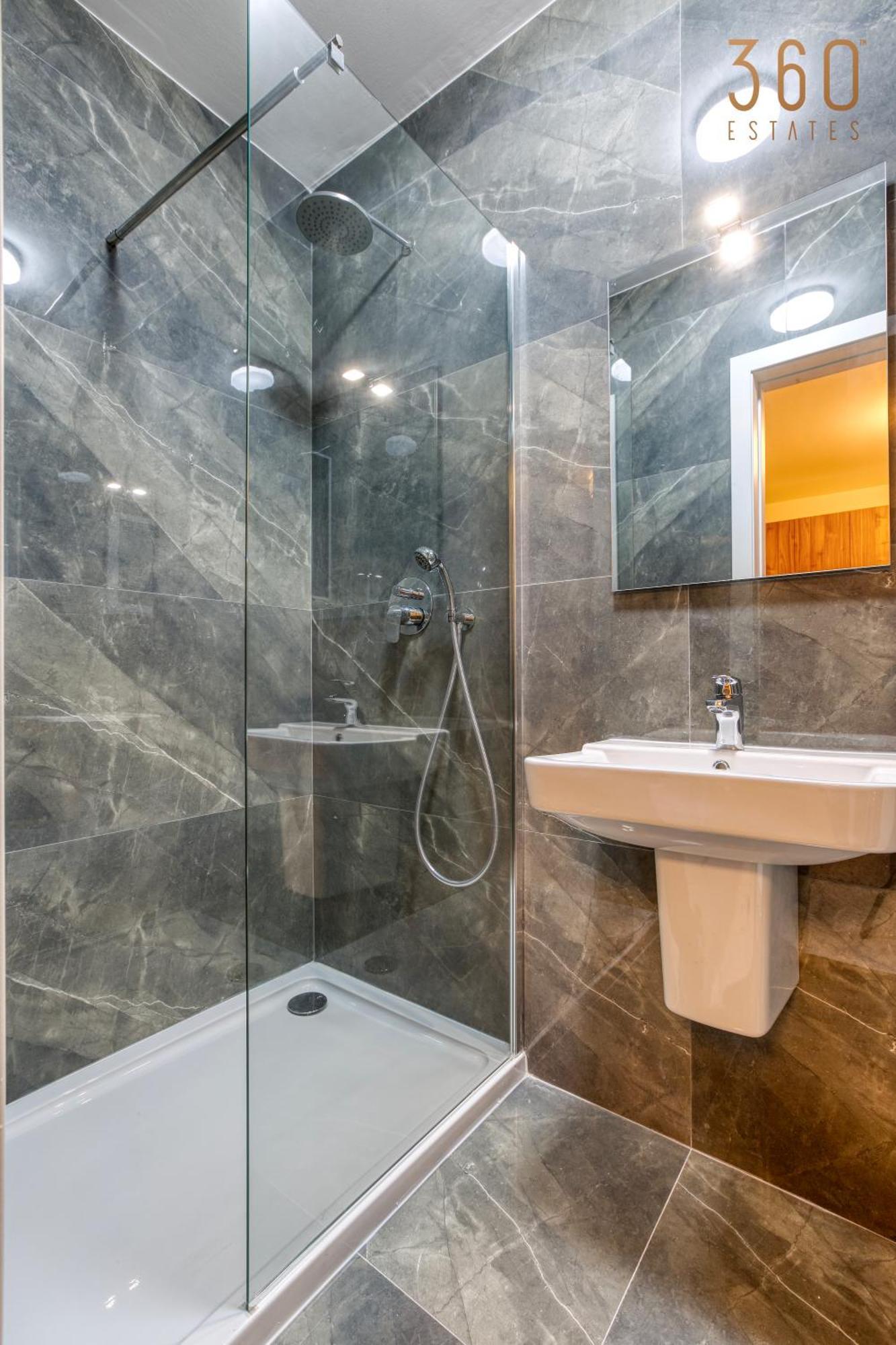 Modern 2Br Apt With Private Terrace & Sofa Bed By 360 Estates セント・ポールズ・ベイ エクステリア 写真